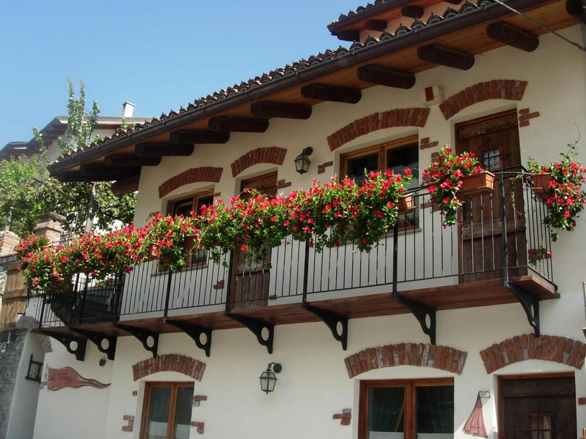 Le Village Montjovet Exterior photo